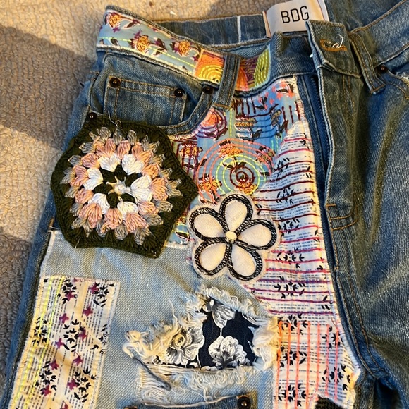 EUC BDG patchwork flare denim jeans size 24. - Picture 5 of 9